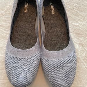 All birds pale blue tree breezer flats. Size 9